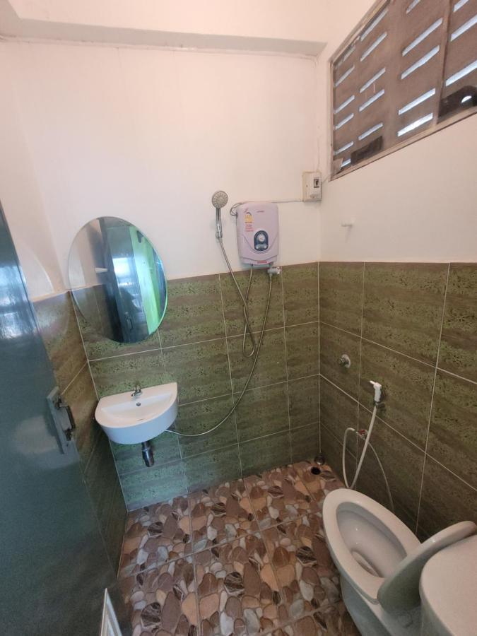 Psiloceye Weed Bar Restaurant & Guesthouse Csiangmaj Kültér fotó
